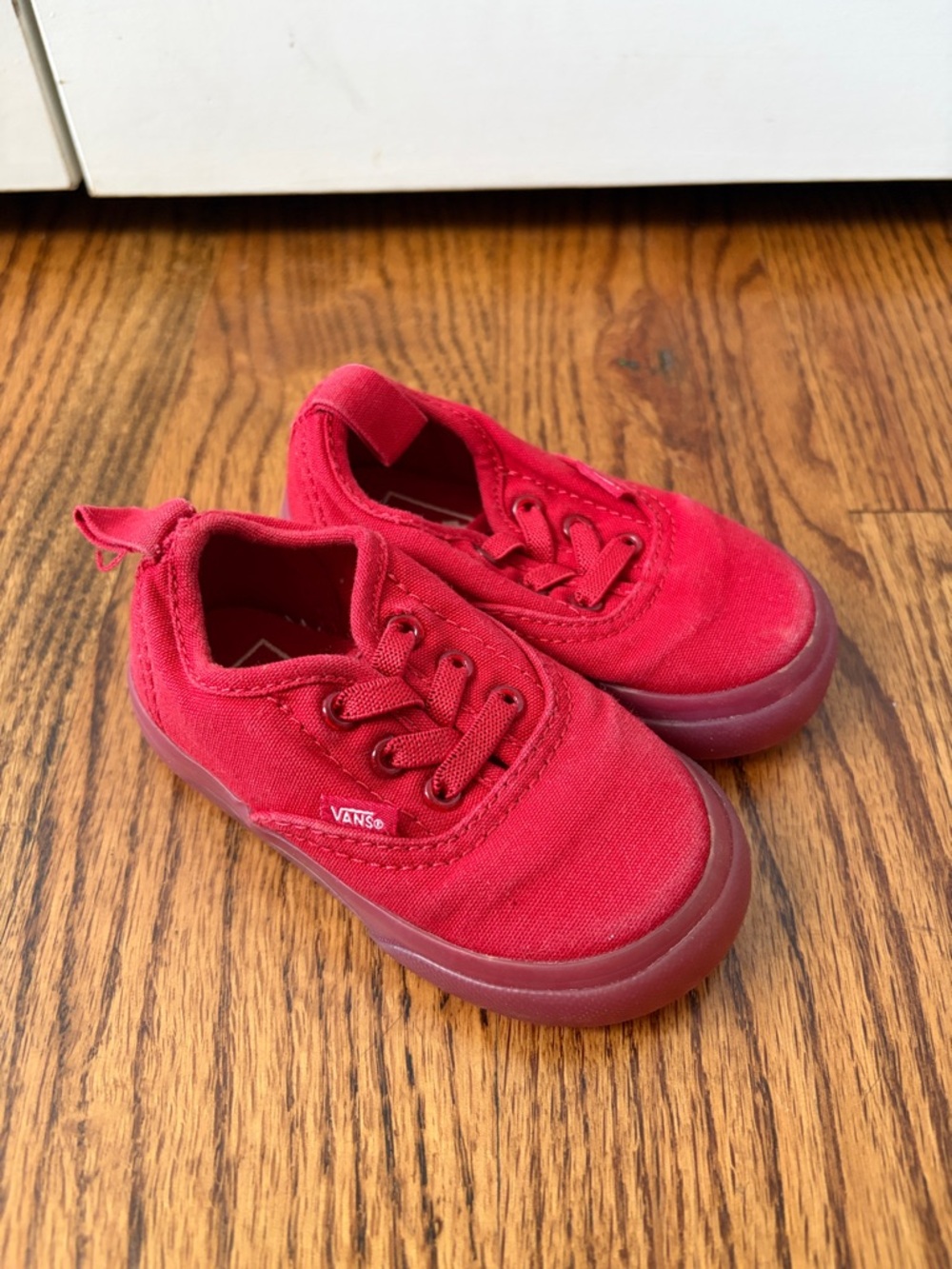Vans Canvas Low-Top Sneakers in Red Toddler Size 5